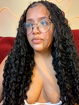 Snapshot of 99_Lilith chatting on October 2025 12:42:02 AM 99 Lilith online show from October 2025 12:42:02 AM