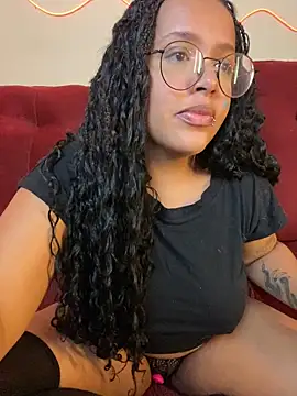 Snapshot of 99_Lilith chatting on October 2025 01:39:02 AM 99 Lilith online show from October 2025 01:39:02 AM