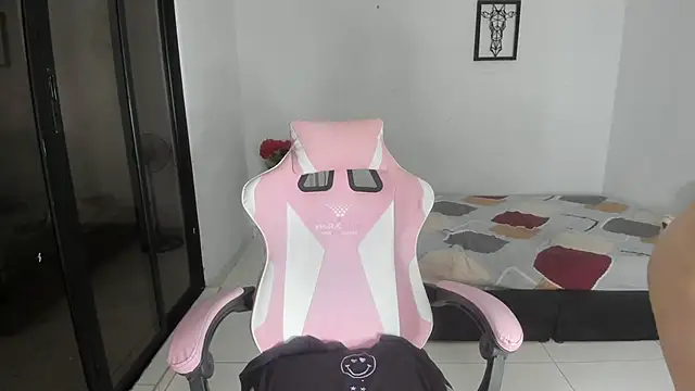 julinee smithh online show from March 2026 11:15:01 AM