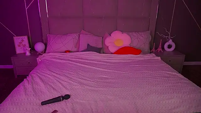 SusieWood online show from February 2026 09:05:02 PM