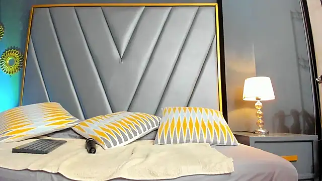 BrendaAdams  online show from February 2025 11:03:01 AM