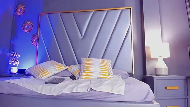 BrendaAdams  online show from September 2025 11:11:02 AM