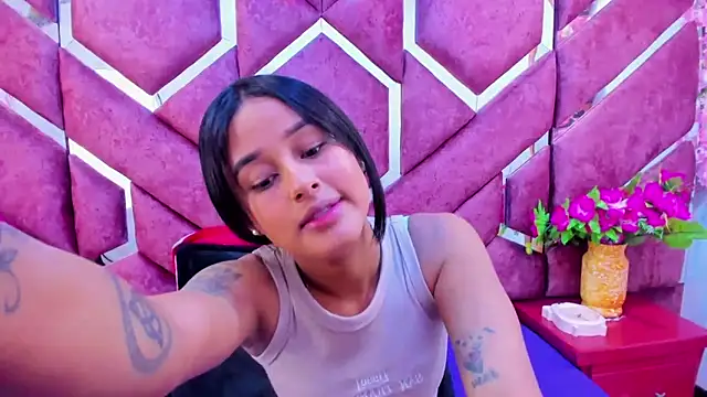 Snapshot of milly_print chatting on March 2025 02:43:02 AM milly print online show from March 2025 02:43:02 AM