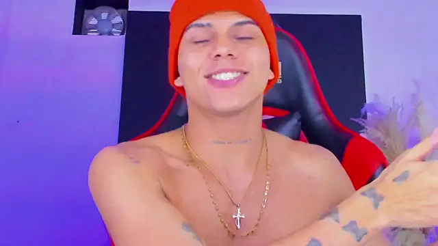 Snapshot of visaelX chatting on January 2025 06:45:01 AM visaelX online show from January 2025 06:45:01 AM