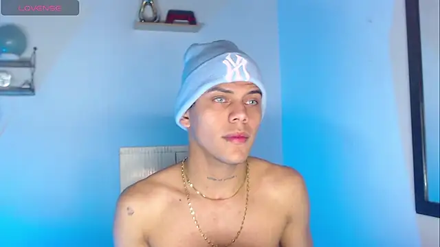 Snapshot of visaelX chatting on March 2025 04:27:02 AM visaelX online show from March 2025 04:27:02 AM