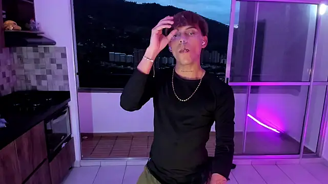 Snapshot of visaelX chatting on September 2025 10:48:02 PM visaelX online show from September 2025 10:48:02 PM