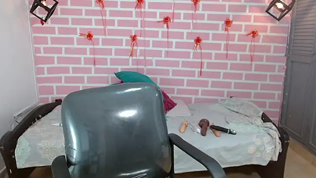 emy 0 online show from February 2025 11:10:02 PM