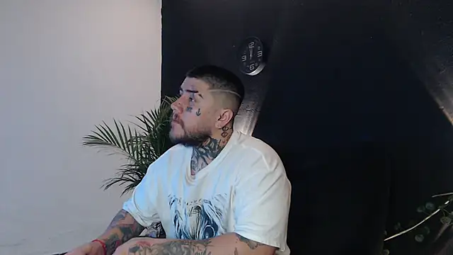 Ash gusbig online show from February 2025 02:53:01 AM