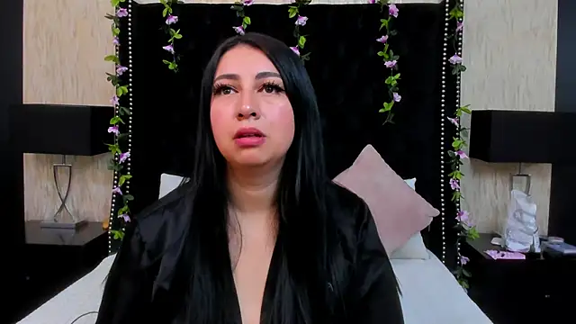 Snapshot of AshleeyPrincess chatting on December 2025 01:53:01 PM AshleeyPrincess online show from December 2025 01:53:01 PM