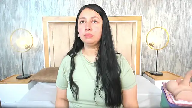 Snapshot of AshleeyPrincess chatting on December 2025 01:04:02 PM AshleeyPrincess online show from December 2025 01:04:02 PM