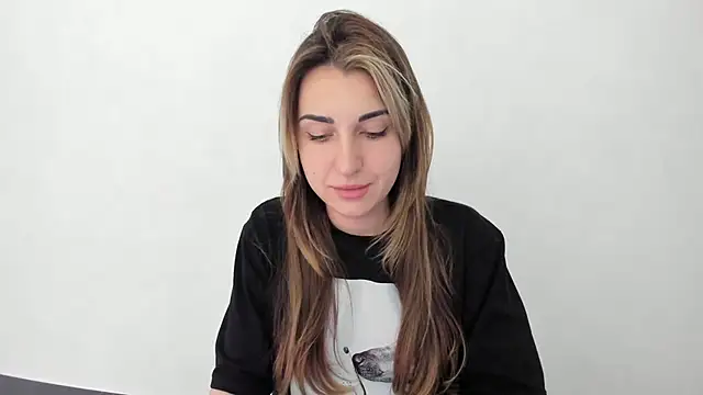 Summmmersky online show from March 2025 04:43:02 PM