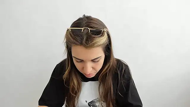 Summmmersky online show from March 2025 08:51:01 AM