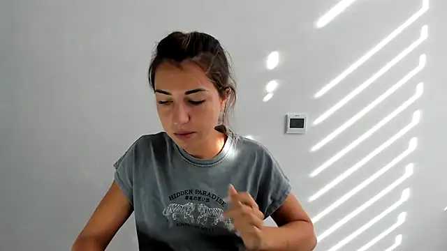 Summmmersky online show from September 2025 06:48:02 AM