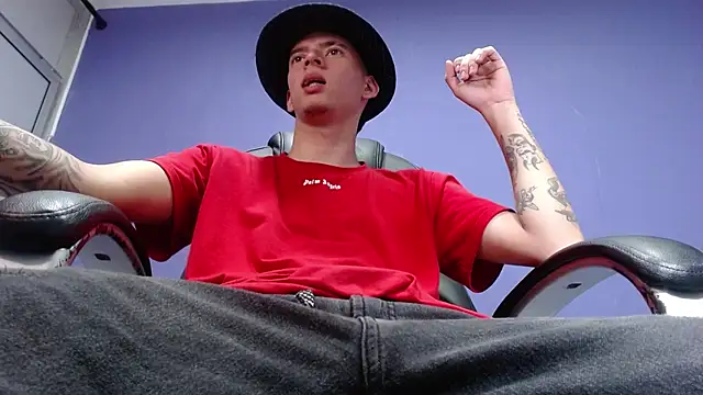 FrannBoy online show from March 2025 03:29:01 AM