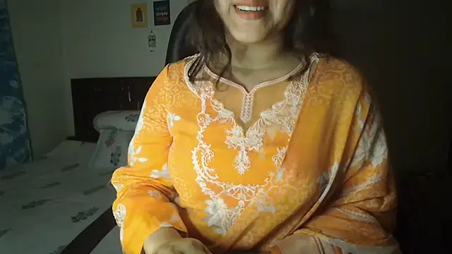 Most-Beautiful-Queen online show from June 2026 06:53:01 PM