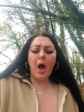 Snapshot of Britishbella chatting on November 2025 03:14:02 PM Britishbella online show from November 2025 03:14:02 PM