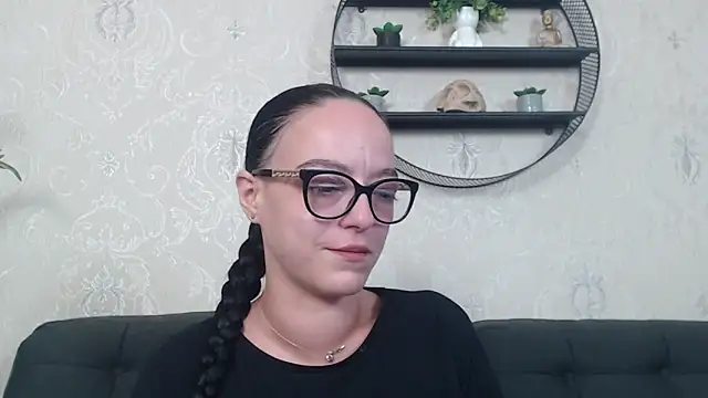 Snapshot of IzabelllNoir chatting on November 2025 09:53:01 AM IzabelllNoir online show from November 2025 09:53:01 AM