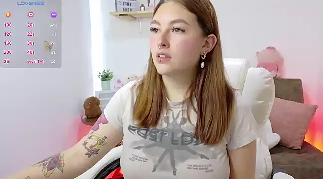 Snapshot of aaaaamy_1 chatting on March 2025 10:19:02 PM aaaaamy 1 online show from March 2025 10:19:02 PM