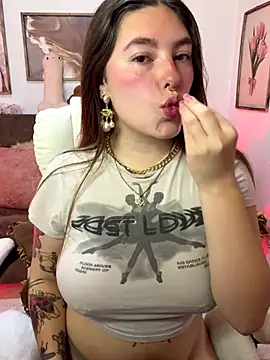 Snapshot of aaaaamy_1 chatting on October 2025 09:57:02 PM aaaaamy 1 online show from October 2025 09:57:02 PM