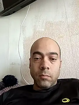 Entretener online show from October 2025 06:25:02 PM