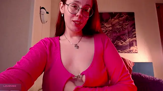 Snapshot of VanessaLincum chatting on December 2025 07:01:02 AM VanessaLincum online show from December 2025 07:01:02 AM