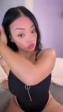 Sara LipsX online show from March 2026 02:06:02 AM