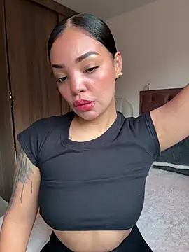 Snapshot of Sara_LipsX chatting on June 2026 10:42:01 PM Sara LipsX online show from June 2026 10:42:01 PM