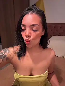 Snapshot of Sara_LipsX chatting on June 2026 12:38:02 AM Sara LipsX online show from June 2026 12:38:02 AM