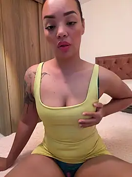 Snapshot of Sara_LipsX chatting on July 2026 11:33:02 PM Sara LipsX online show from July 2026 11:33:02 PM