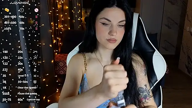 Mary   Moore online show from December 2024 05:09:02 AM