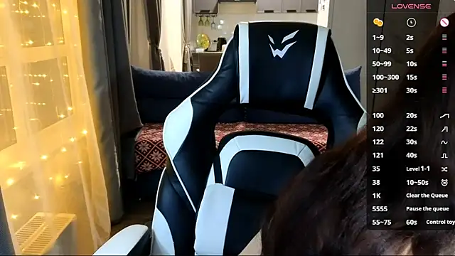 Mary   Moore online show from November 2025 11:42:01 AM