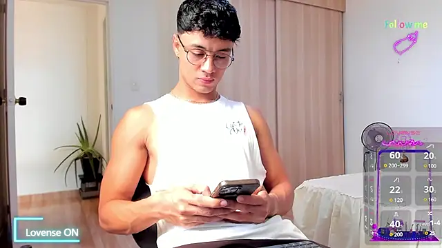 Sebastian-Dash online show from December 2024 05:08:02 PM