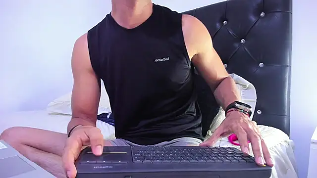 Sebastian-Dash online show from January 2025 11:06:02 PM