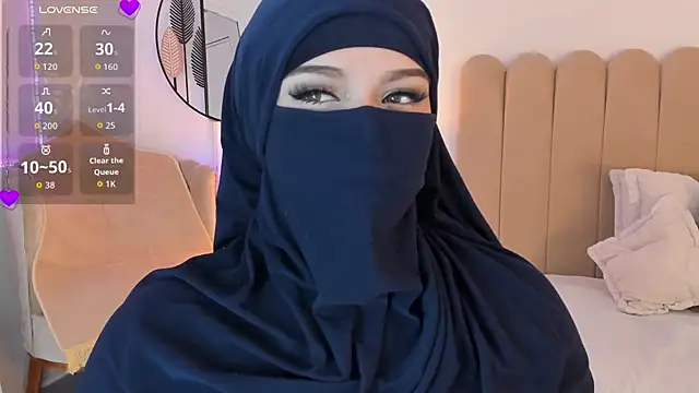 anna-henao online show from September 2025 07:25:02 PM