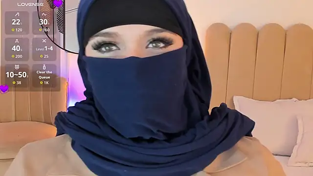 anna-henao online show from September 2025 07:15:02 PM