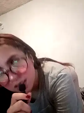 Snapshot of Celestte22 chatting on April 2026 04:39:01 AM Celestte22 online show from April 2026 04:39:01 AM