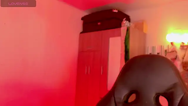 naomy  xx online show from March 2026 08:36:02 PM