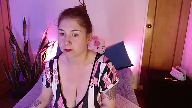 Snapshot of kittycatw chatting on September 2025 08:47:01 AM kittycatw online show from September 2025 08:47:01 AM