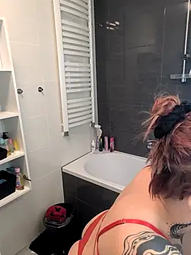 Snapshot of divine_eve chatting on November 2025 12:59:01 PM divine eve online show from November 2025 12:59:01 PM