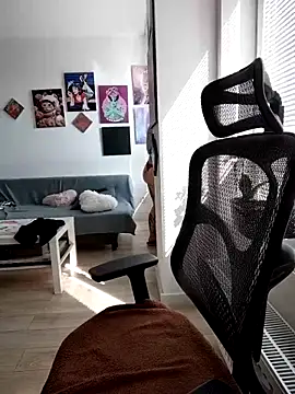 divine eve online show from April 2026 10:38:01 AM