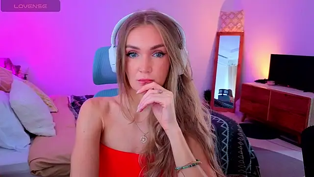 PrincessVS online show from November 2025 04:35:01 AM