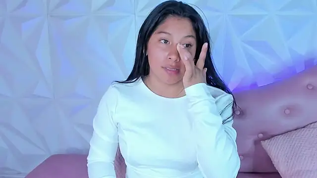 Snapshot of LinnaGardenia chatting on December 2024 03:36:01 PM LinnaGardenia online show from December 2024 03:36:01 PM