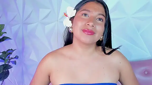 Snapshot of LinnaGardenia chatting on January 2025 11:56:01 PM LinnaGardenia online show from January 2025 11:56:01 PM