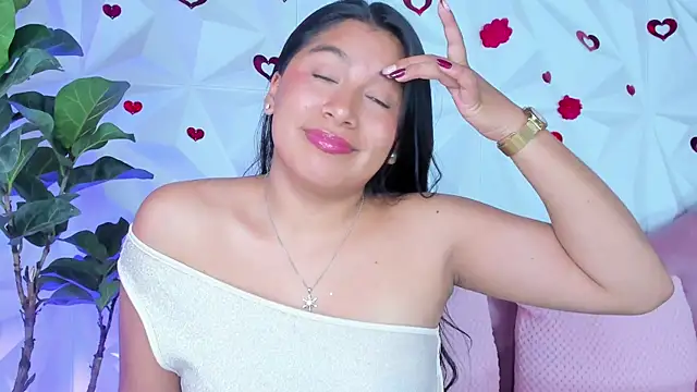 Snapshot of LinnaGardenia chatting on March 2025 05:17:02 PM LinnaGardenia online show from March 2025 05:17:02 PM