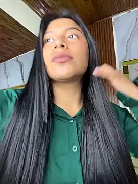 LinnaGardenia online show from March 2026 01:08:01 PM