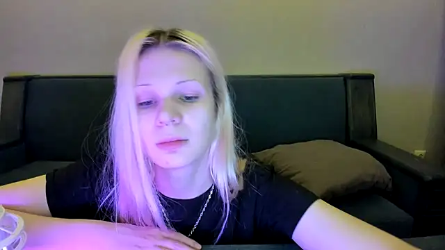 Snapshot of sashakiss99 chatting on January 2025 11:12:01 PM sashakiss99 online show from January 2025 11:12:01 PM