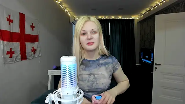 Snapshot of sashakiss99 chatting on February 2025 10:04:02 AM sashakiss99 online show from February 2025 10:04:02 AM