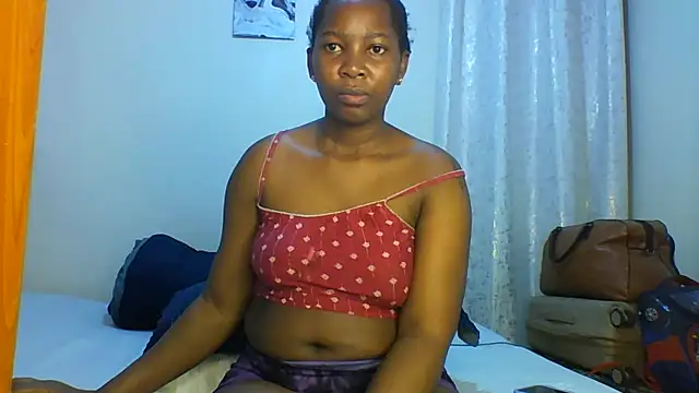 Snapshot of Petitiebooty chatting on November 2025 06:41:02 AM Petitiebooty online show from November 2025 06:41:02 AM