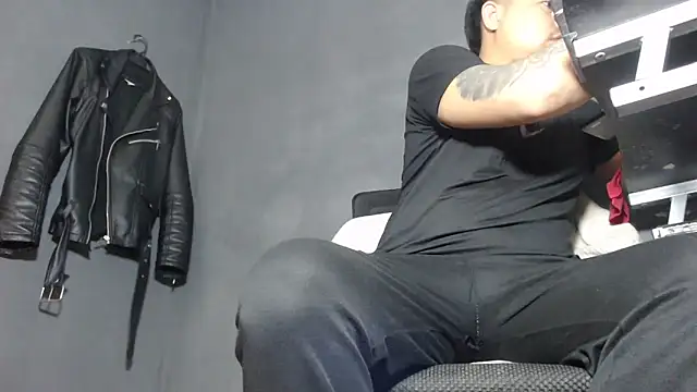 DickMasterfindom online show from March 2025 01:13:01 AM