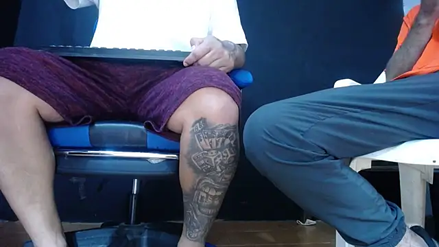Snapshot of DickMasterfindom chatting on June 2026 04:12:02 AM DickMasterfindom online show from June 2026 04:12:02 AM
